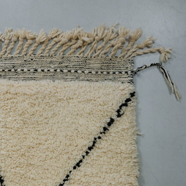 Beni Ourain in Creme mit Kelimrand | 1,39 x 2,70 m