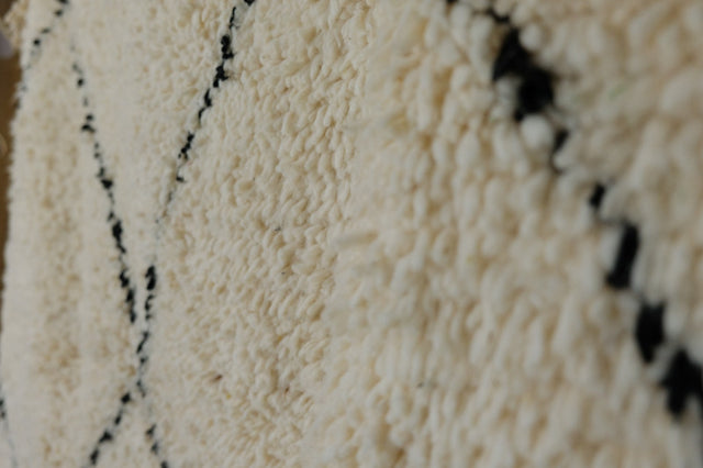 Beni Ourain in Creme mit Kelimrand | 1,39 x 2,70 m