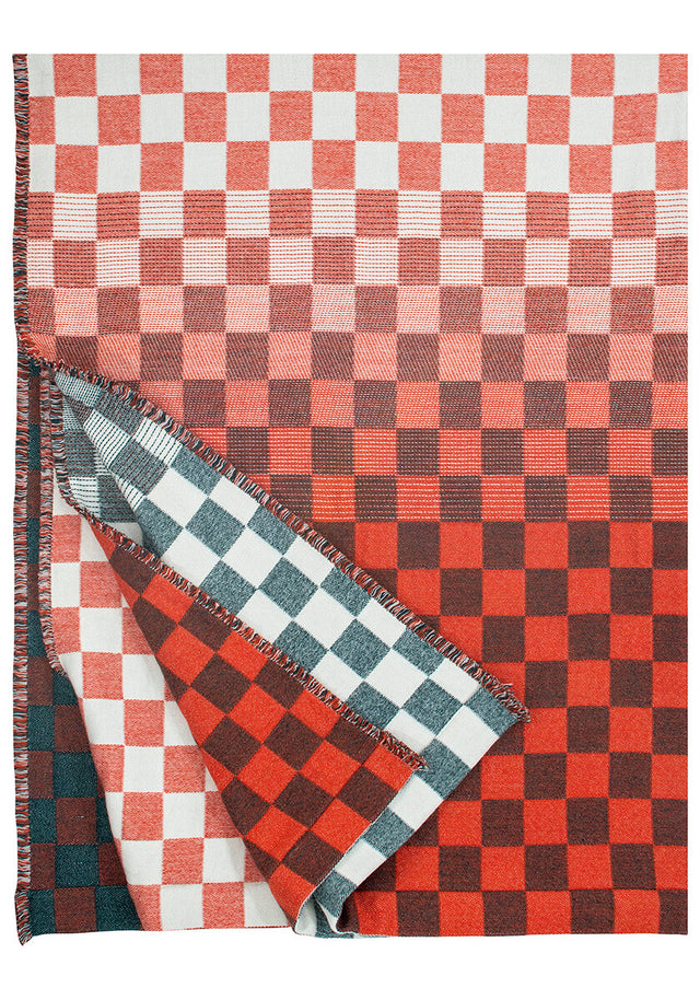 SHAKKI Wolldecke in Grün-Rot-Weiß, freigestellt