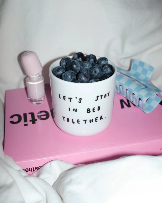 Porzellanbecher "LET'S STAY IN BED TOGETHER" | YAHYA STUDIO