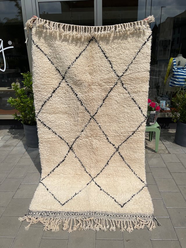 Beni Ourain in Creme mit Kelimrand | 1,39 x 2,70 m