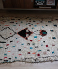 Berberteppich LONG DRIPPING DOTS 1,25 x 2,65 m: altweißer Flor mit bunten Tupfen und dunklen Motiven