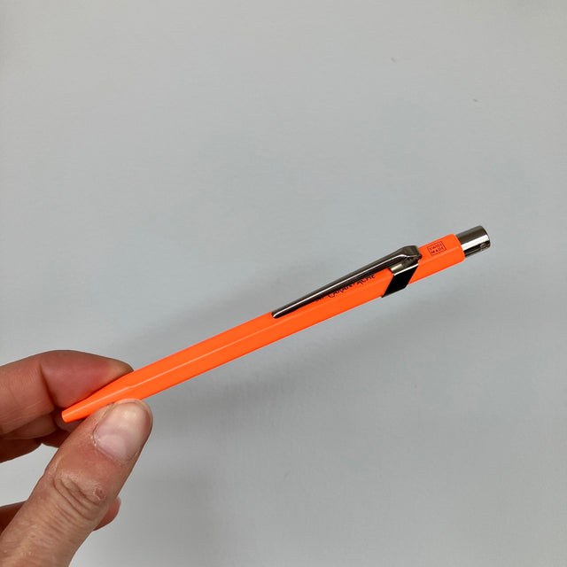 Kugelschreiber Caran d'Ache 849 | Neonorange